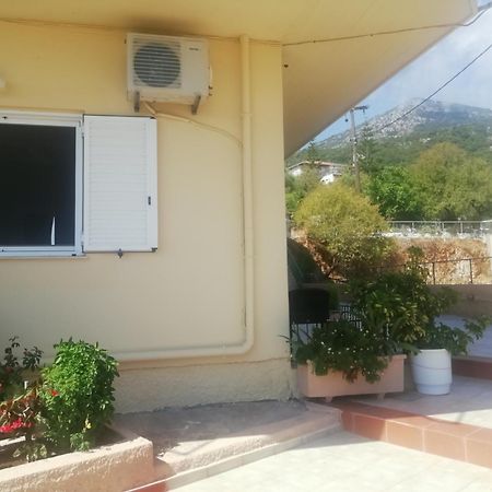Maria'S Apartment Порос Экстерьер фото