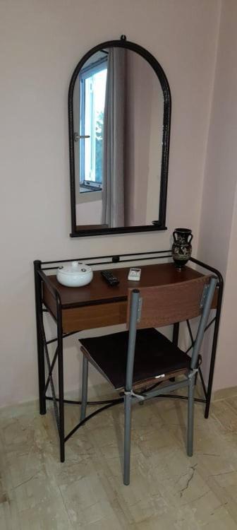 Maria'S Apartment Порос Экстерьер фото