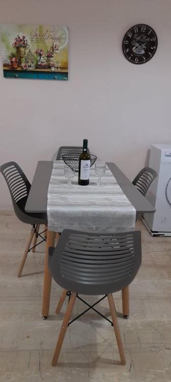Maria'S Apartment Порос Экстерьер фото