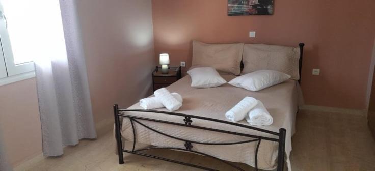 Maria'S Apartment Порос Экстерьер фото