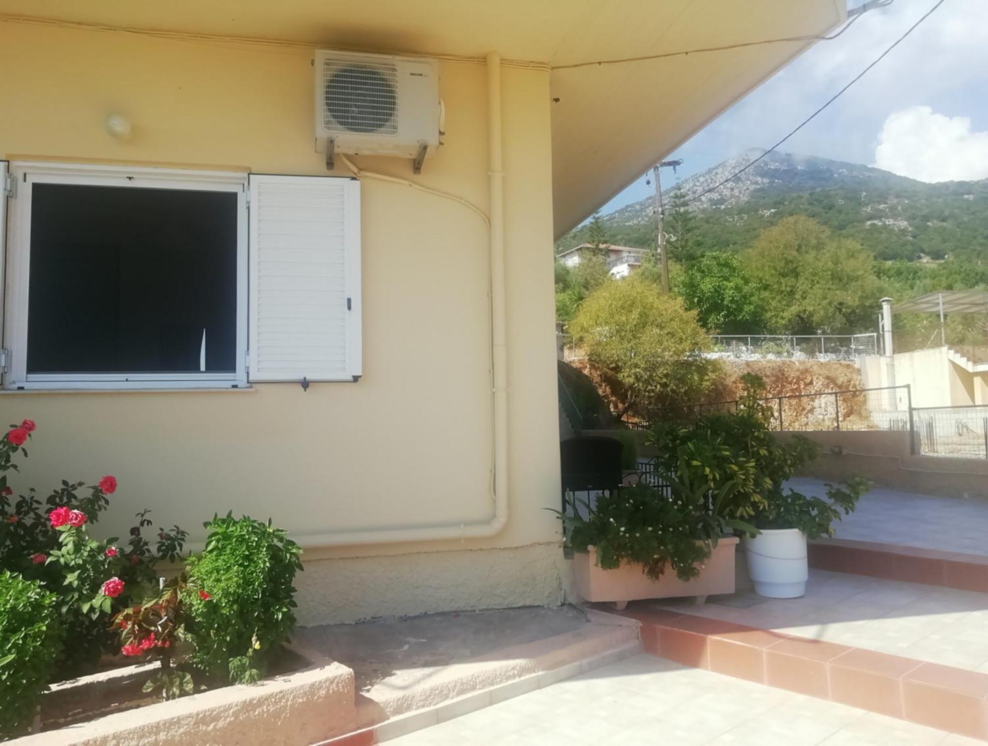 Maria'S Apartment Порос Экстерьер фото